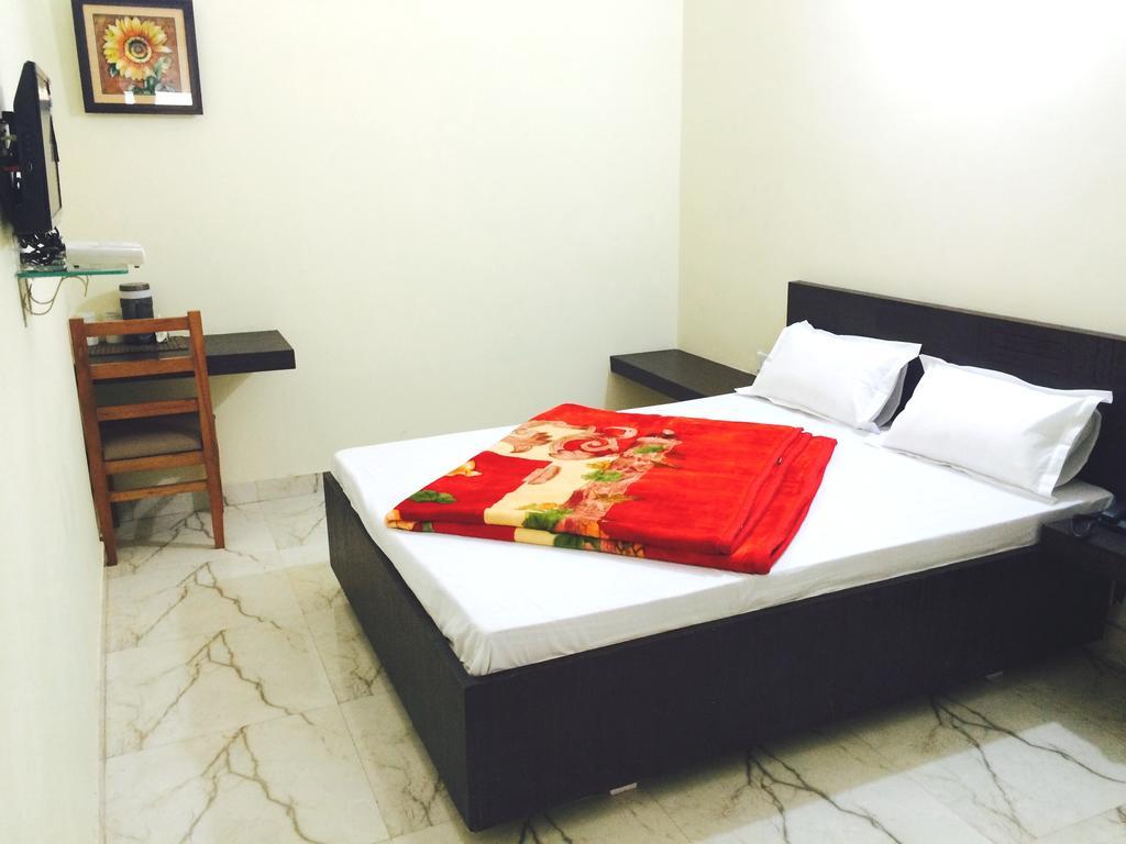 Hotel Mehra Inn Amritsar Esterno foto
