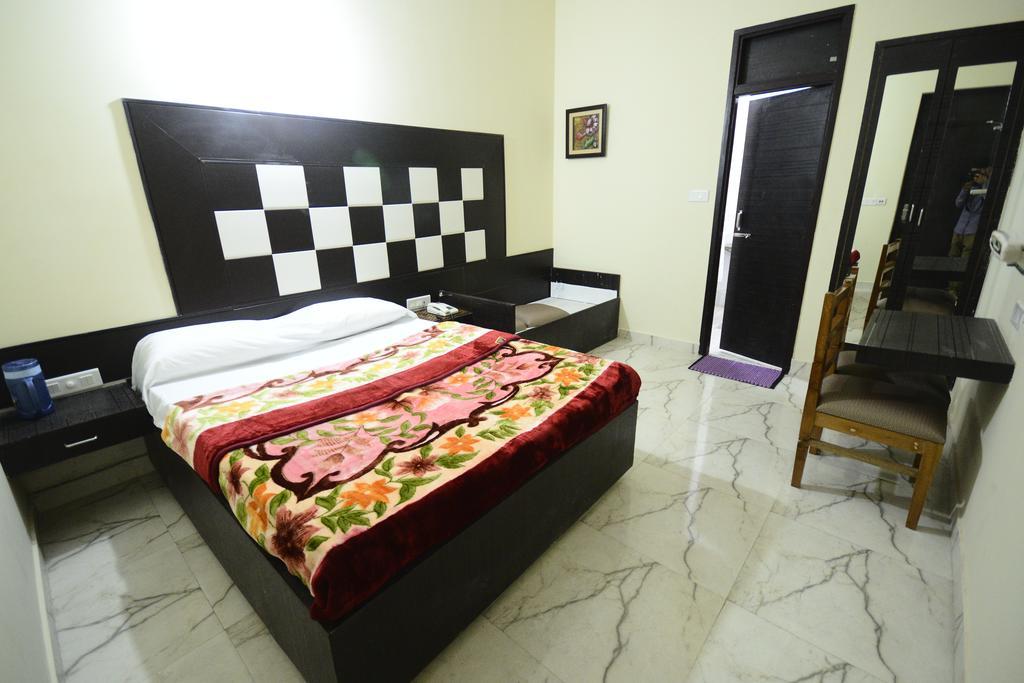 Hotel Mehra Inn Amritsar Camera foto
