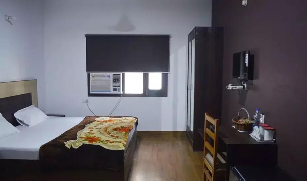 Hotel Mehra Inn Amritsar Esterno foto