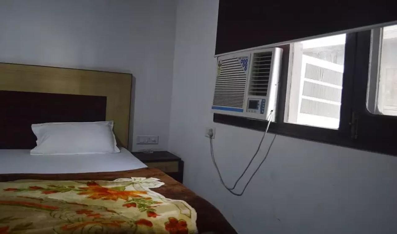 Hotel Mehra Inn Amritsar Esterno foto